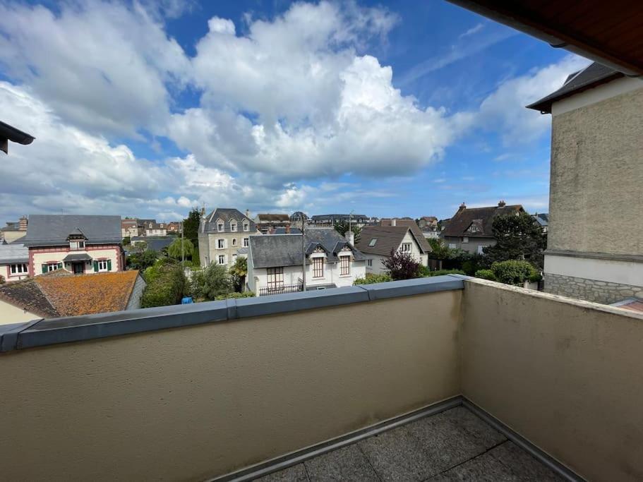 Persea Yourhosthelper Ouistreham Exterior foto